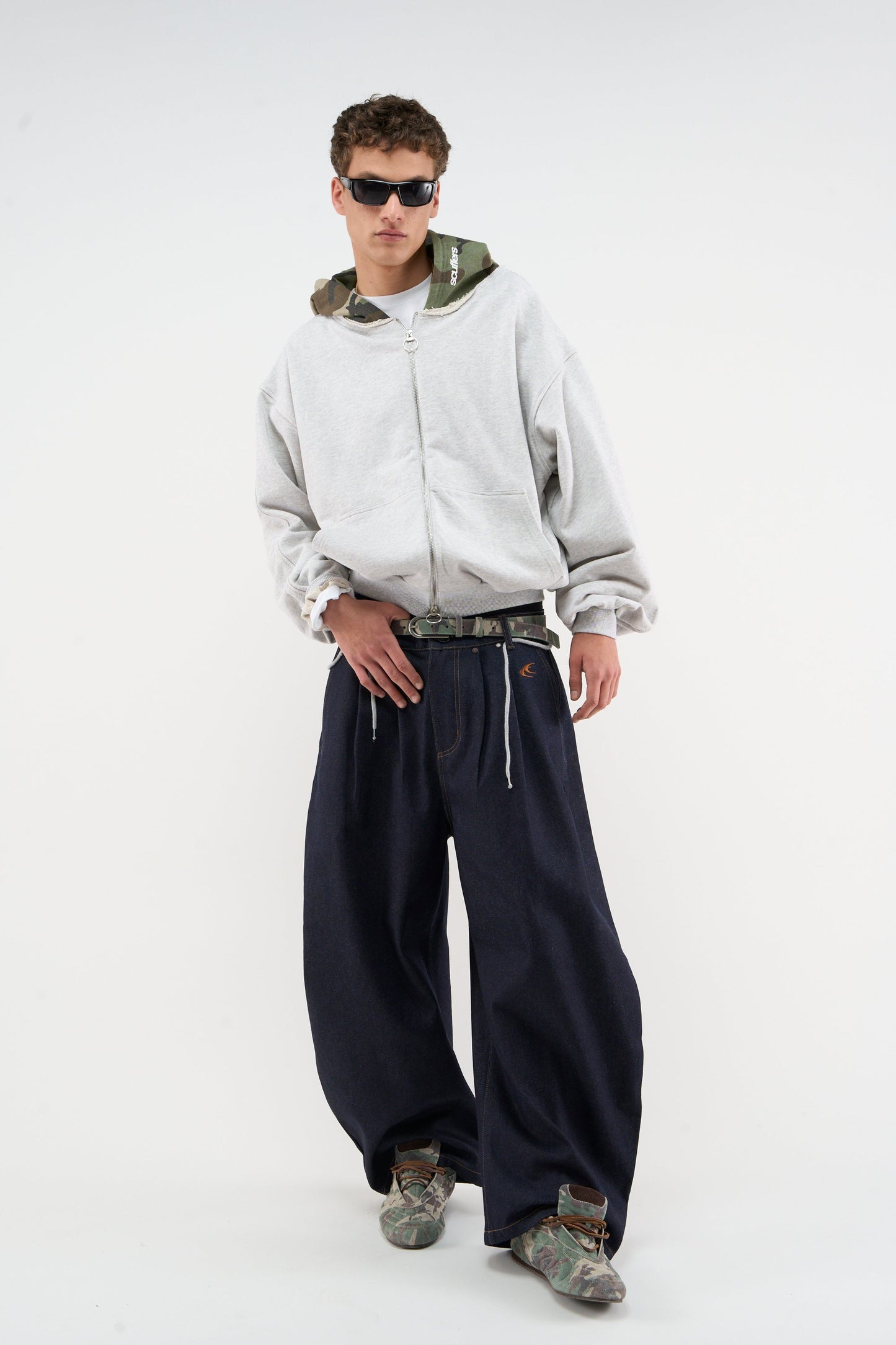 Mask Light Grey Zipper